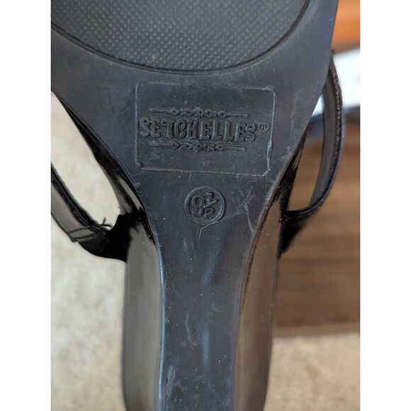 Seychelles Women's Size 9.5 Black Floral Accent Wedge open Toe Sandals - Picture 6 of 7